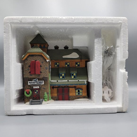 Vtg Dept 56 Heritage Village "McGrebe Cutters & Sleighs" Lighted House Porcelain - Picture 4 of 15